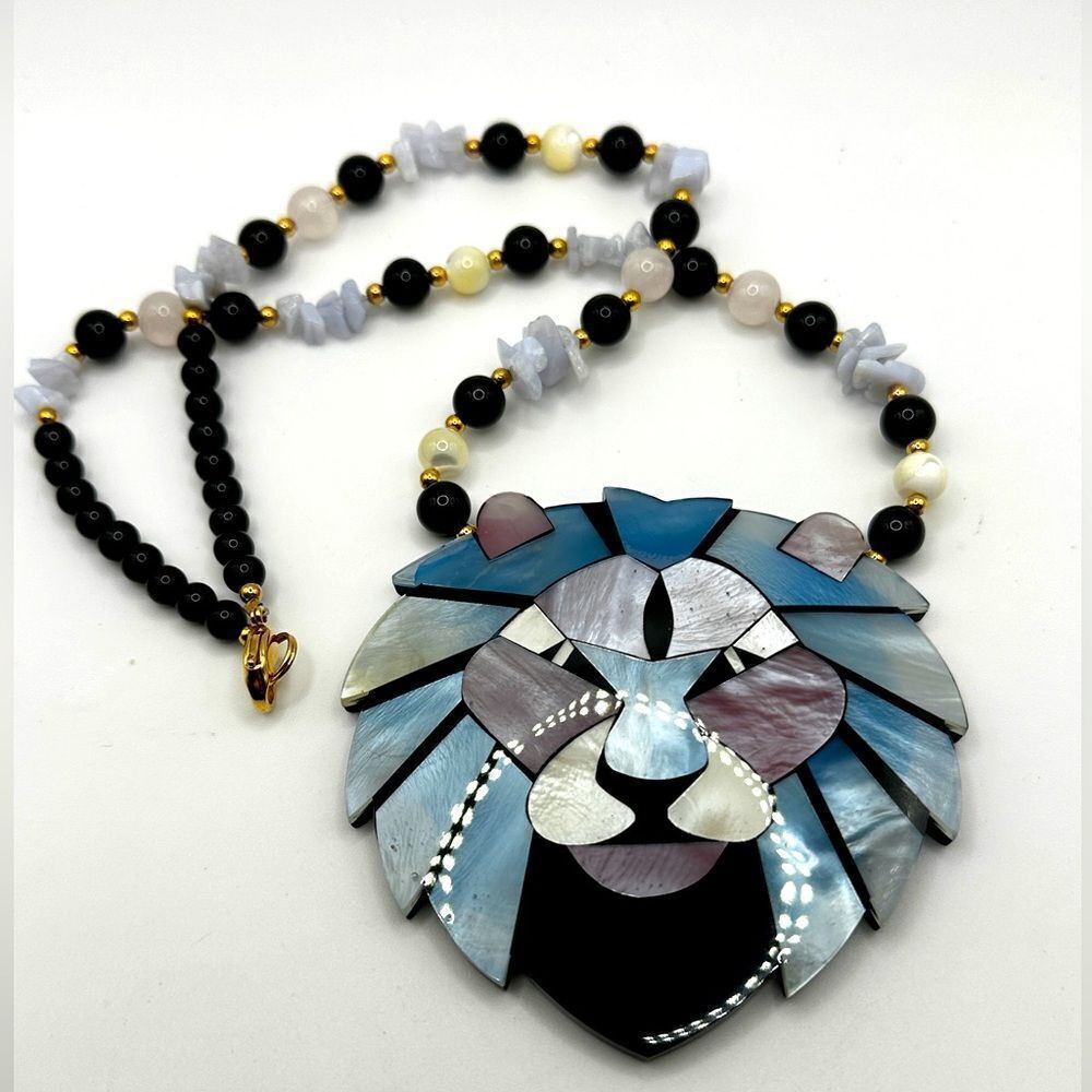 Vintage Lee Sands Lions head MoP Inlay, Abalone, Agate, black glass necklace!